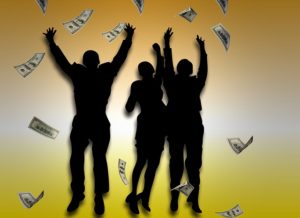 moneyRain-1268883_640